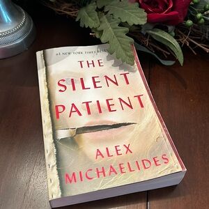 4 for $25! The Silent Patient book by Alex Michaelides